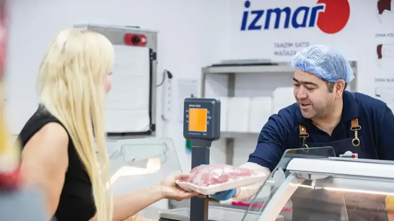 İzmir'de Ucuz Market Zinciri İZMAR Yayılıyor! Gaziemir'de Yeni Şube