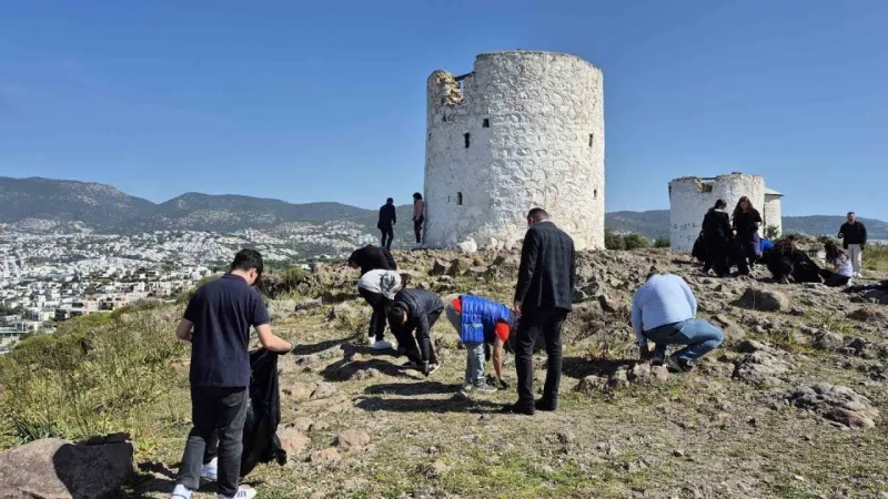 Bodrum'da Şok Eden Görüntü! Turizm Cenneti Çöplüğe Mi Dönüştü?