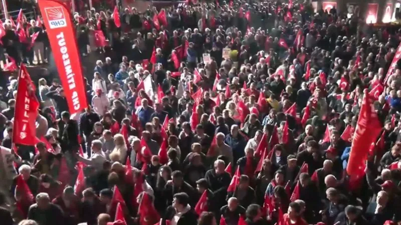 Özgür Özel'e Saldırı Sonrası CHP'de Büyük Buluşma!