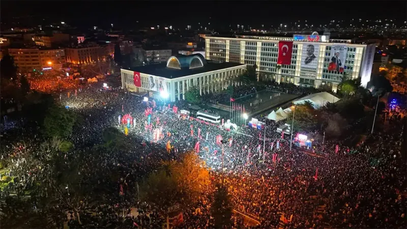 Şok İddia! Cumhurbaşkanına Hakaret Edenin Yanında Duran da Suçlu mu?