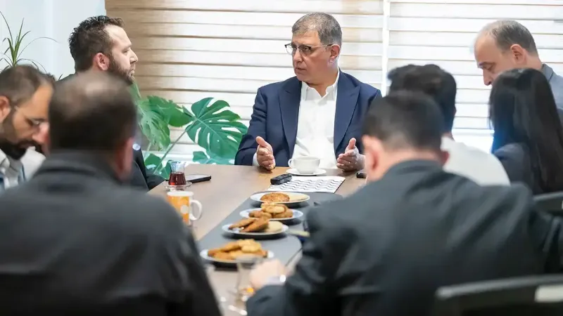 Cemil Tugay'dan İzmir'e Dev Proje: Körfeze Metro Müjdesi!