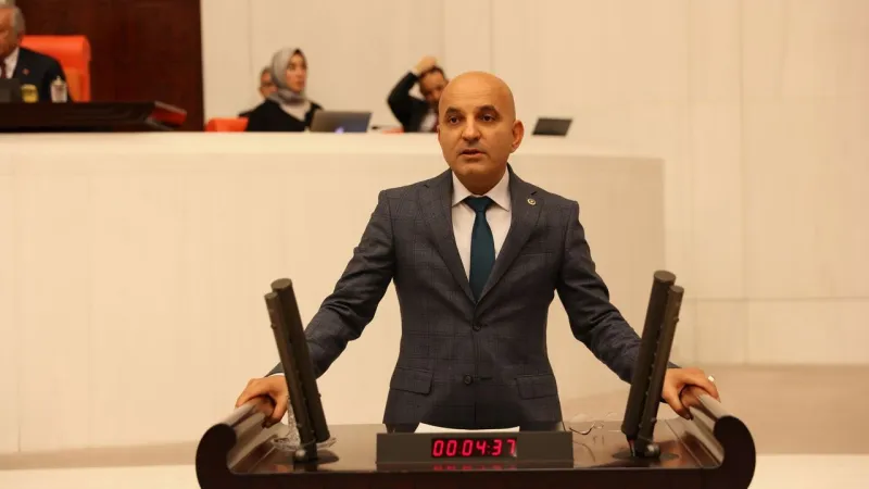 CHP'de Kurultay Sürprizi! Polat'tan "Denge ve Dayanışma" Hamlesi