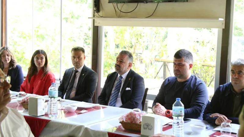 CHP İzmir'den Bayındır Çıkarması: Festival ve Örgüt Zirvesi!