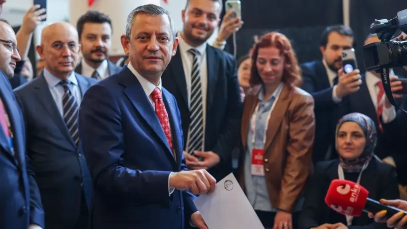 CHP'de PM Savaşı! Özgür Özel'in Listesi mi Kazanacak?