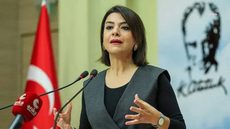 Özgür Özel'e Saldırı! CHP'den Sert Tepki: Demokrasiye Geçmiş Olsun!
