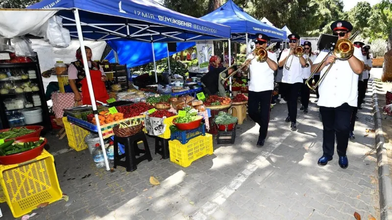 İzmir'de Çiftçiler Günü Coşkusu! Hafta Boyu Süren Kutlamalar
