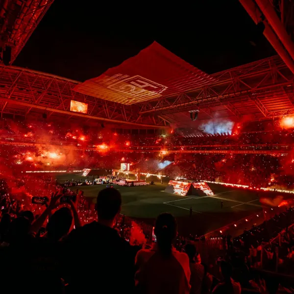 Cimbom'dan Unutulmaz UEFA Zaferi Kutlaması! 25. Yıl Coşkusu