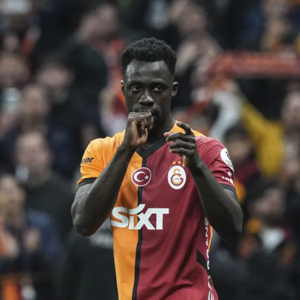 Davinson Sanchez'den Gol Şov! Galatasaray Taraftarı Coştu