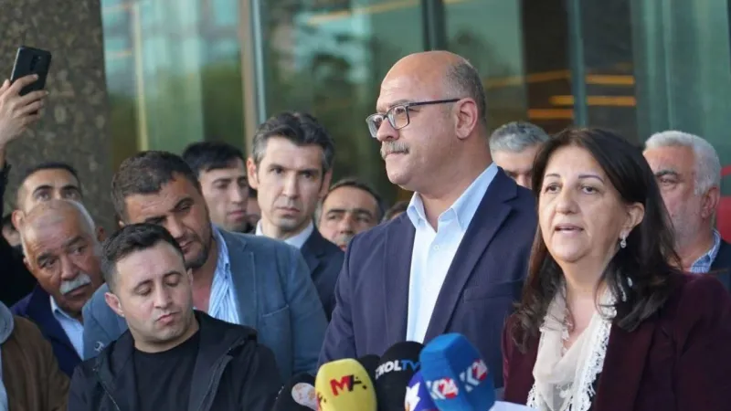 Öcalan'la Kritik Görüşme: DEM Parti İmralı'da! Fesih Sonrası Ne Olacak?