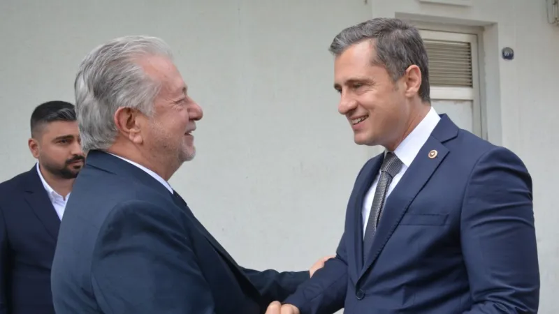 Deniz Yücel'e İzmir Esnafından Tam Destek! Esnaf Dostu Mu?