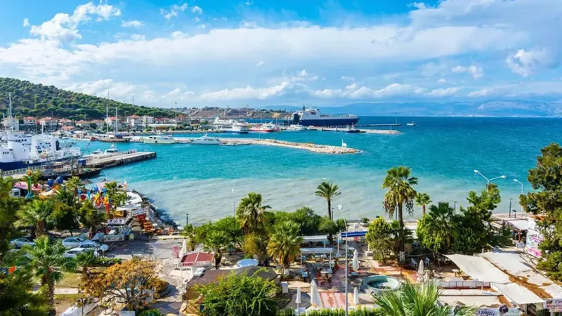 İstanbul Depremi Sonrası Çeşme'ye Akın! Otellerde Yer Kalmadı mı?