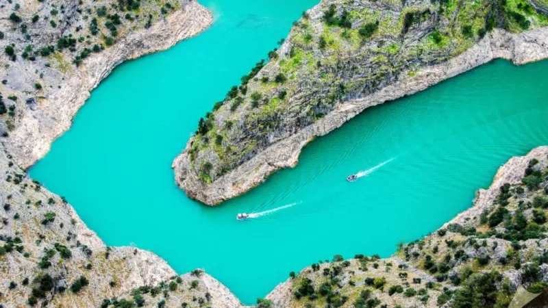 Arapapıştı Kanyonu: Ege'nin Saklı Cenneti Keşfedilmeyi Bekliyor!