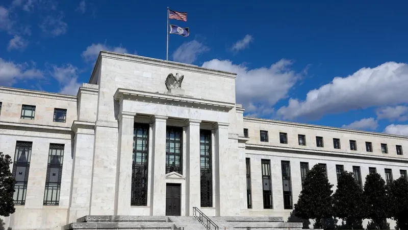 FED Şaşırtmadı! 2025 Faiz Kararı Piyasaları Nasıl Etkileyecek?