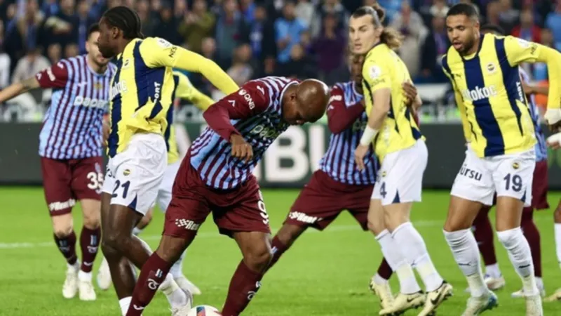 Fenerbahçe Trabzonspor Derbisi: Nefesler Tutuldu! Muhtemel 11'ler