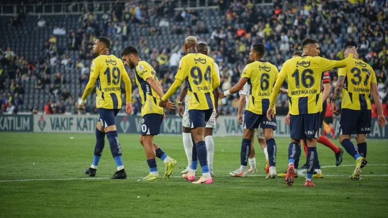 Fenerbahçe'den evinde galibiyet: 2-1