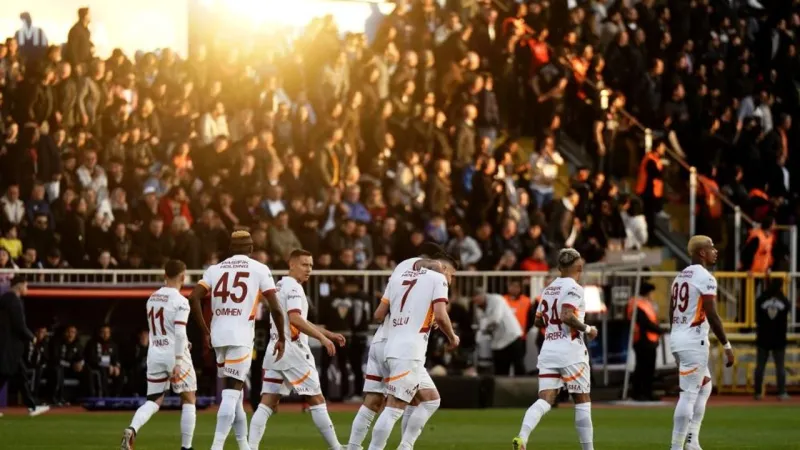Galatasaray'dan Eyüpspor'a Gol Yağmuru! Şampiyonluk Ateşi Harladı!