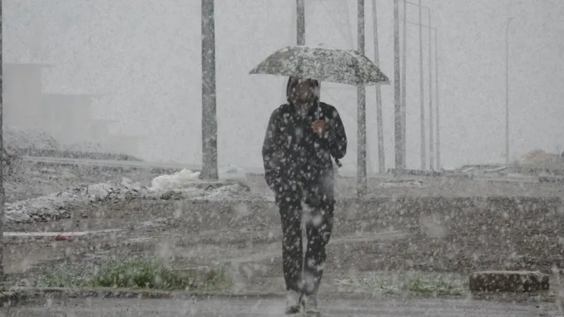 Erzurum'da Mayıs Şoku: Kar Sürprizi! Gözlerinizle Göreceksiniz!