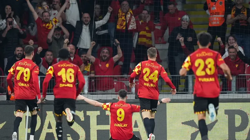 Göztepe'den Evinde Plaka Gibi Performans! İlk 3'te Mi?
