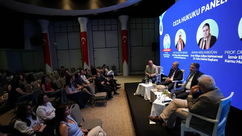 Foça'da Hukuk Festivali: Yargı ve Öğrenciler Buluştu!