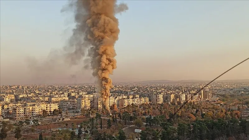 İsrail'den Suriye'ye Şok Saldırı! Siviller Mi Hedef Alındı?