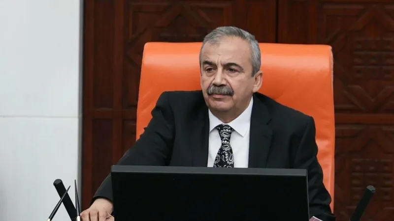 Sırrı Süreyya Önder'in Sağlık Durumu Kritik Mi? Doktorlardan Son Dakika Açıklaması!