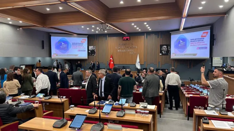 İzmir Meclisi'nde İmamoğlu Kavgası! "Ruh Hali Yerinde Değil" Sözü Ortalığı Karıştırdı!