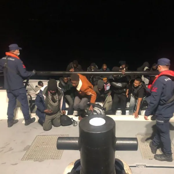 İzmir'de Göçmen Operasyonu! Sahil Güvenlik Alarmda