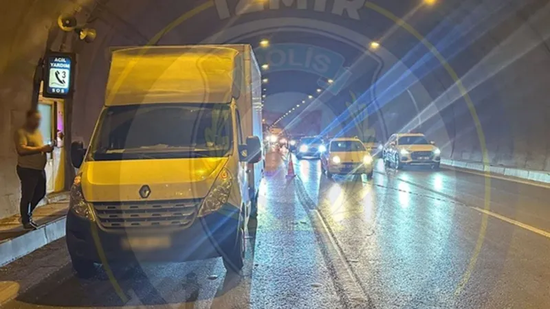 İzmir'de Tünel Çilesi! Karşıyaka Yolu Kapandı mı?