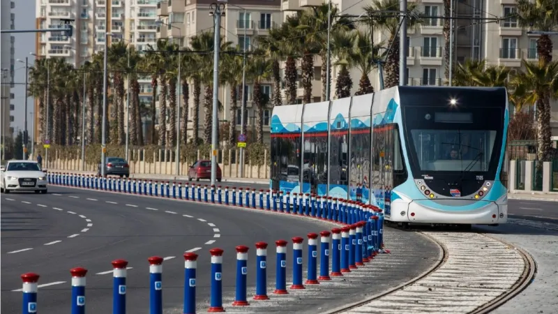 İzmir Tramvayında Kriz! Seferler Neden Durdu? İşte Detaylar