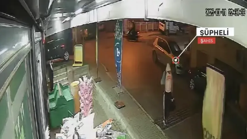 İzmir'de Şok Hırsızlık! 400 Bin TL Çaldı, İşte Yakalanma Anı