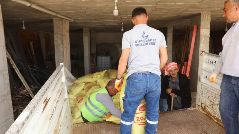 İzmir'den Çiftçiye Can Suyu! İlaçlama Makinesi Hediyesi