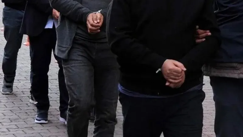 İzmir'de Şok Baskın! 41 Gözaltı, 19 Firari: Neler Oluyor?
