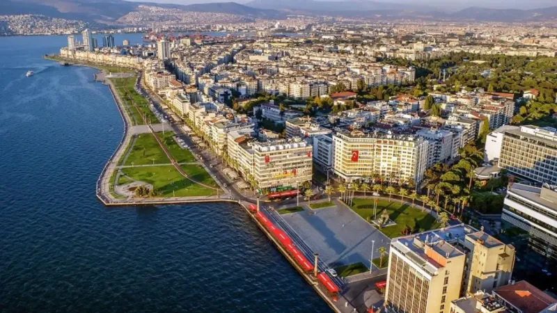 İzmir'de Kütüphaneler Haftası Şöleni! Kaçırılmayacak Etkinlikler
