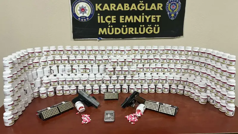 İzmir'de Uyuşturucu Baskını! Dükkandan Binlerce Hap Çıktı
