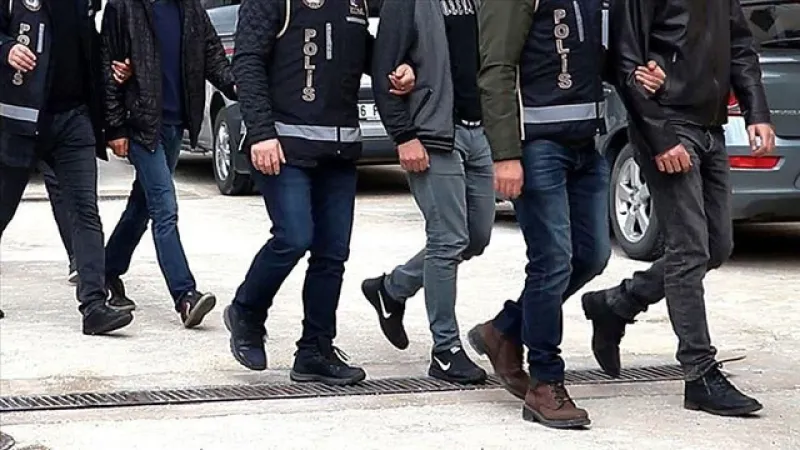 İzmir'de Orman Yangını Şoku! Kaçak Kazı Yapan 5 Kişi Tutuklandı