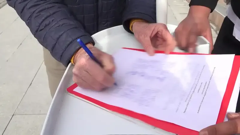 İzmir İmamoğlu'na Rekor İmza! Sayı Şoke Etti!