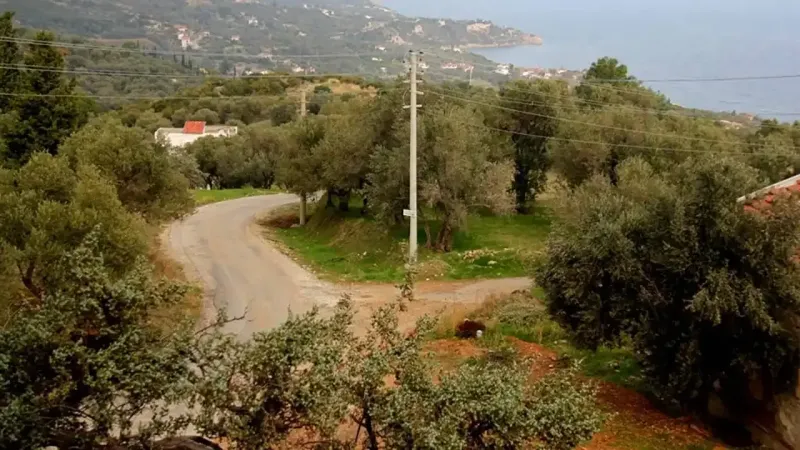İzmir'in Saklı Cenneti: İnecik Köyü'nü Keşfet! Taş Evler Büyülüyor