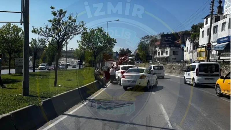 İzmir'de Trafik Felç! Yeşildere'de Zincirleme Kaza Kabusu