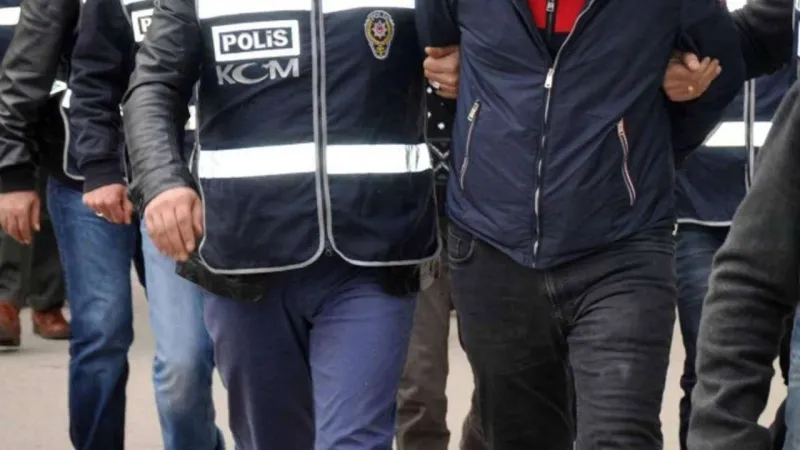 İzmir'de Uyuşturucu Operasyonu: 7 Zehir Taciri Tutuklandı! Şok Baskın