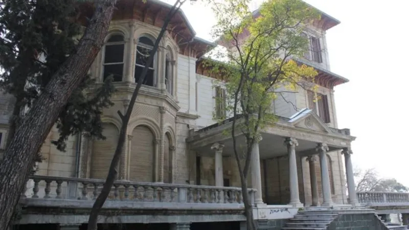 Forbes Köşkü: İzmir'in 116 Yıllık Saklı Tarihi!