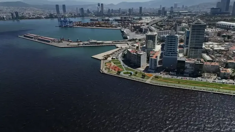İzmir Depremi: Yağma ve Tsunami Tehlikesi! İşte Senaryolar