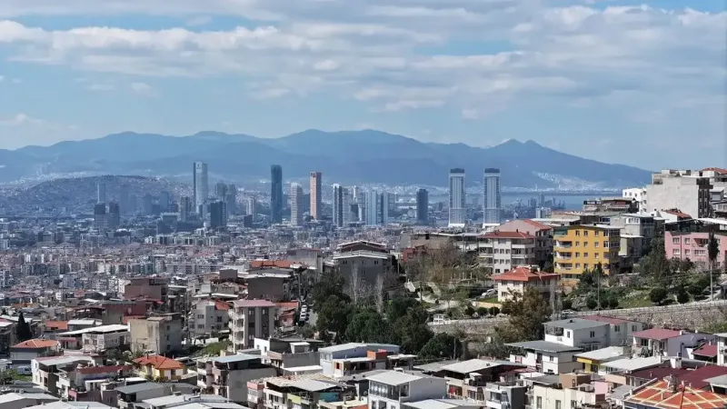 İzmir'de Deprem Alarmı! Bornova Bitti, Karşıyaka Başlıyor