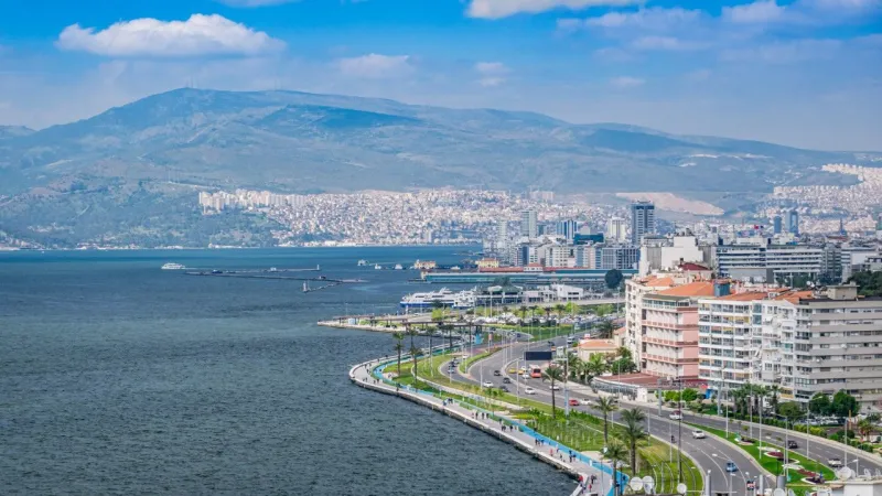 İzmir'in Saklı Hazineleri: 10 Antik Kent Keşfi!