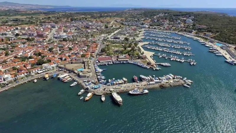 İzmir'in Saklı Cenneti: Seferihisar'a Yolculuk Rehberi!