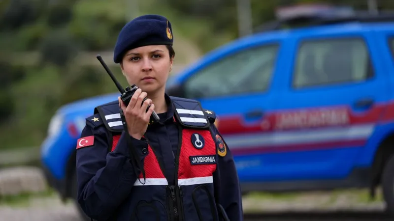 İzmir'de Bir İlk! Kadın Jandarma Komutanı Göreve Başladı