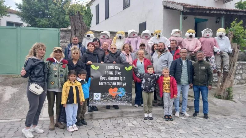İzmir Barbaros Köyü'nde Temizlik Seferberliği! Köylüler El Ele Verdi
