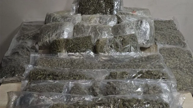 İzmir Polisi Alarmda! Bornova'da 19 Kilo Uyuşturucu Ele Geçirildi!