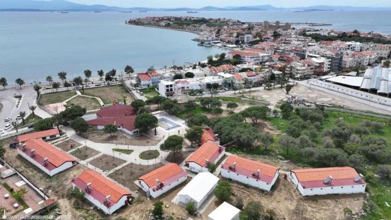 İzmir'de Tatil Cenneti: Çandarlı Sosyal Tesisi Açıldı! Şok Fiyatlar!