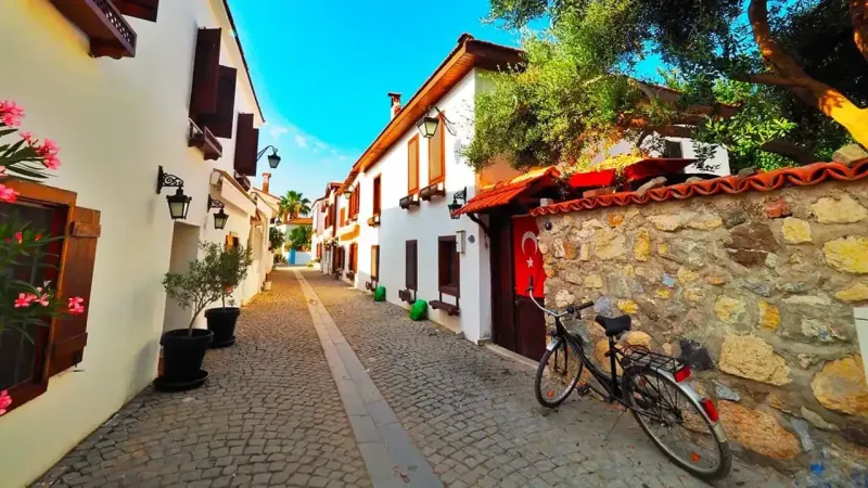 İzmir'de Nüfus Patlaması! Seferihisar'ın Sırrı Ne?