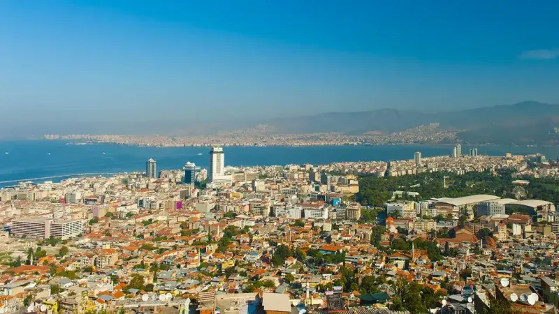 İzmir'de Kentsel Dönüşüm Alarmı: E-Devletten Riskli Bina Sorgulaması!